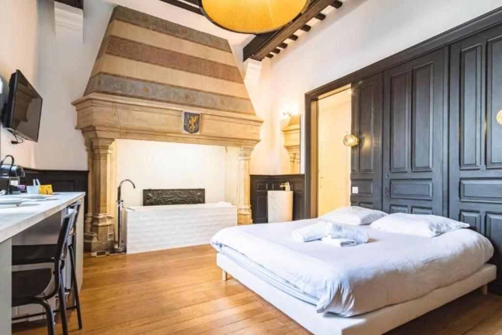 Fire, Appartement Vue Cathedrale Реймс Экстерьер фото