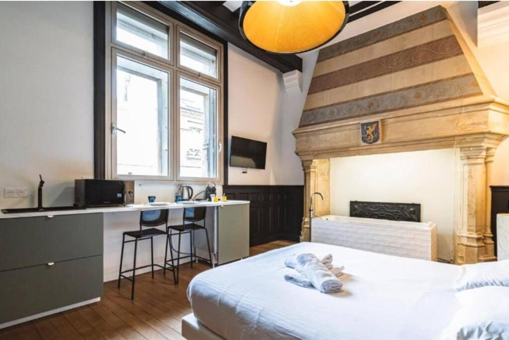 Fire, Appartement Vue Cathedrale Реймс Экстерьер фото